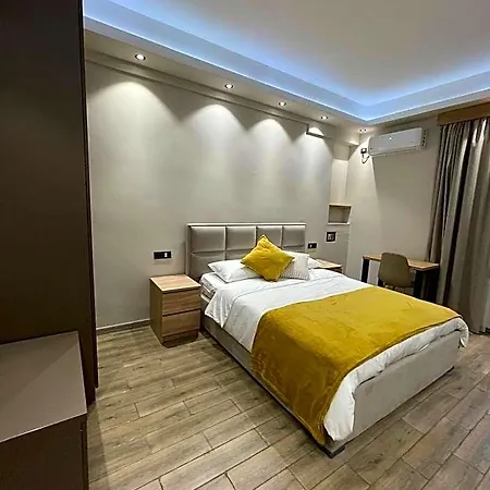 Luxury 布加勒斯特